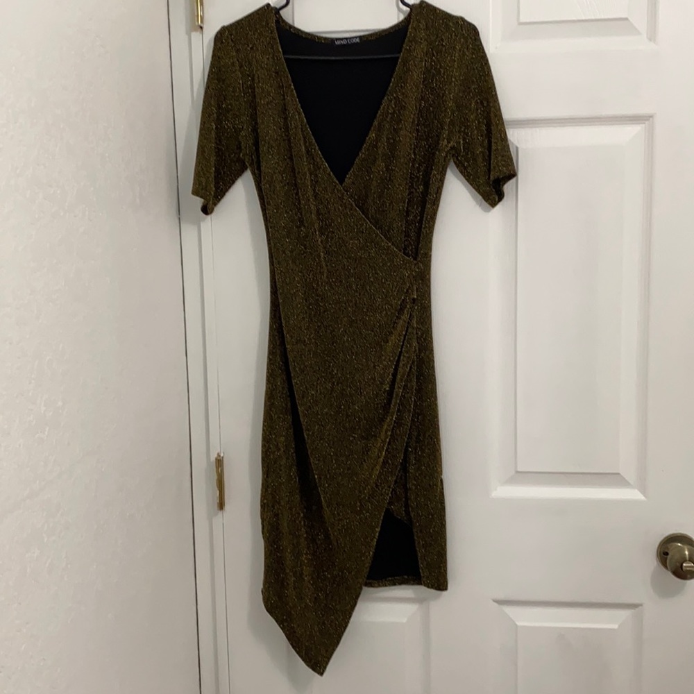 MIND CODE GOLDEN DRESS OUTNIGTH SIZE M